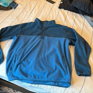 Men’s Columbia fleece pullover. XL. Great condition.